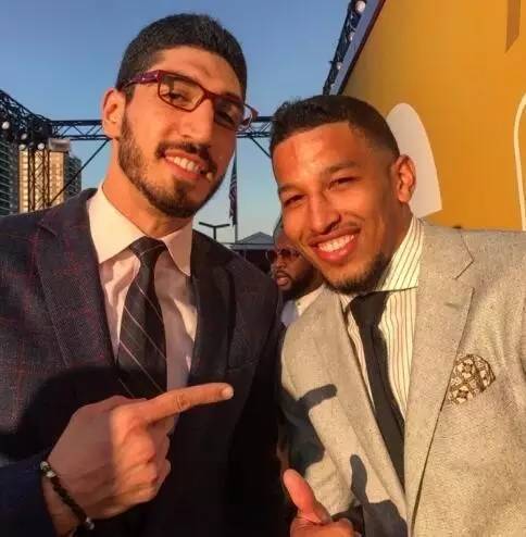 2026世界杯完整赛程出炉，球员们不得不接受酷暑考验（2026世界杯全赛程揭晓，球员将直面酷暑挑战）