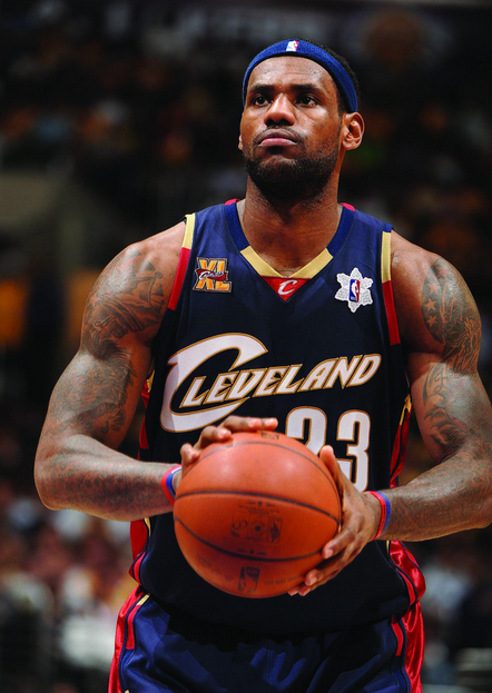 开拓者临场调整成胜负关键（开拓者的临场应变决定胜负）