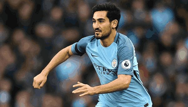 中超最佳进球候选（禁区内）：倒钩凌空脚后跟，谁是你心中的最佳进球？（中超禁区内最佳进球评选：倒钩、凌空、脚后跟，你选谁？）