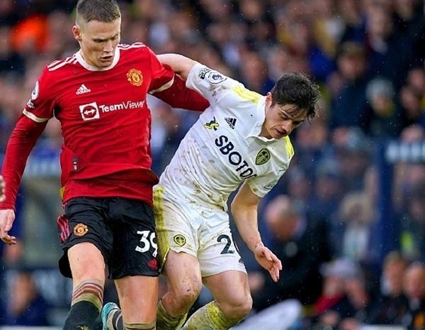 那不勒斯官方：强烈谴责阿莱格里多次辱骂我方工作人员的行为（那不勒斯官方通报：严正谴责阿莱格里屡次辱骂我方工作人员）