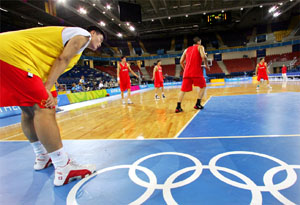 赛季最佳一战！小佩顿替补贡献19分11板（赛季最强表现！小佩顿替补轰下19分11篮板）